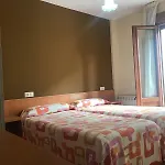 O Pedregal Auberge de jeunesse Lourenza