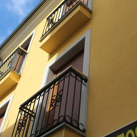 Hostel O Pedregal Lourenza