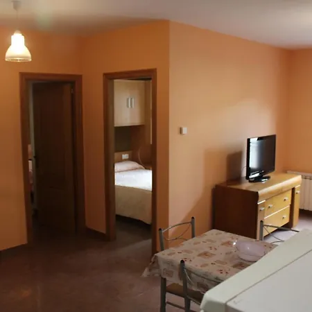 O Pedregal Hostel Lourenza