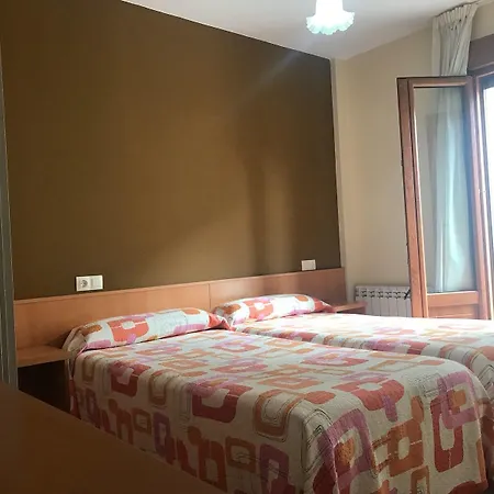 O Pedregal Hostel Lourenza