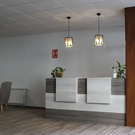 Hostel O Pedregal Lourenza